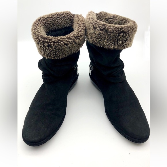 Stuart Weitzman Black Suede Sherpa Ankle Boots - Picture 11 of 13